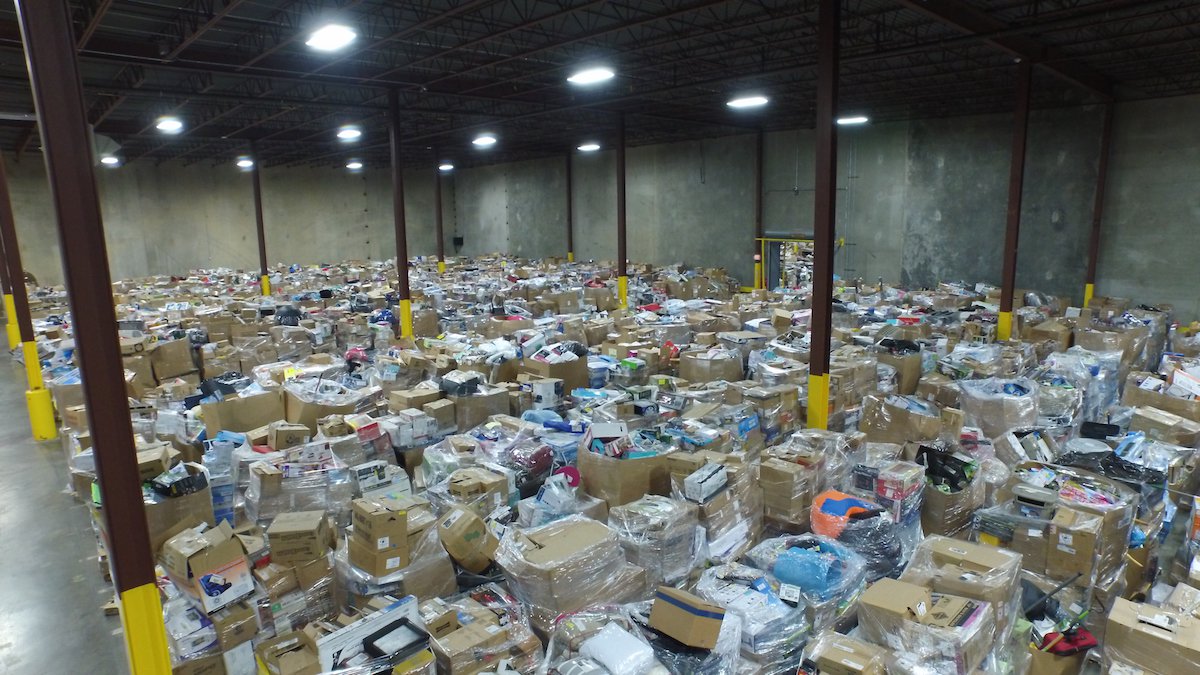 wholesale pallets in warehouse